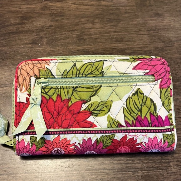 Vera Bradley turn-lock wallet in Hello Dahlia - Picture 5 of 5